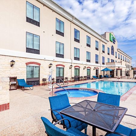 Holiday Inn Express Hotel & Suites Floresville By Ihg Экстерьер фото